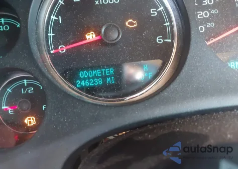 2009 Chevrolet Tahoe Ltz z USA, uszkodzony, nr VIN 1GNFC33J69R260104